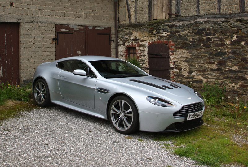 Illustration for article titled 2010 Aston Martin V12 Vantage: Driven